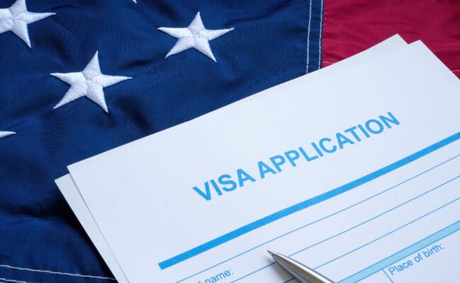 افضل وقت للتقديم على التأشيرة من السعودية: دليل المواعيد للمواطن والمقيم