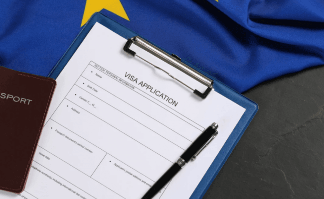 إصدار تأشيرة شنقن